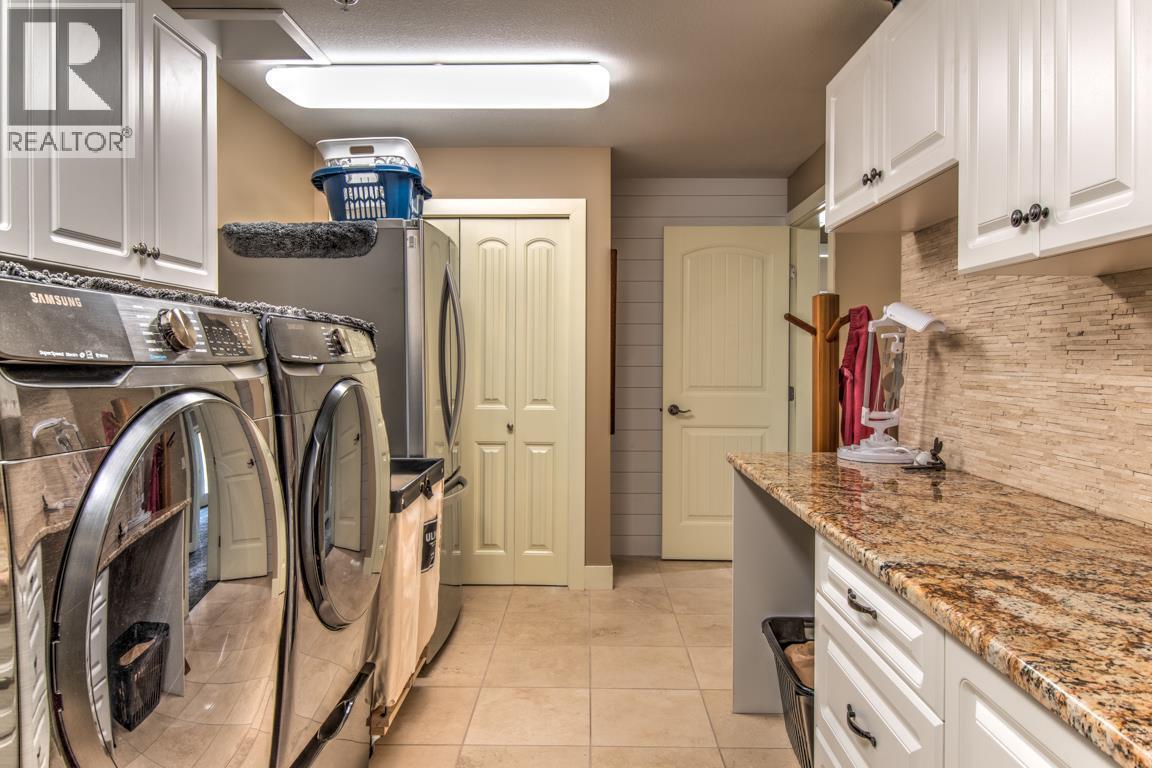 304 Cordon Place, Vernon, BC - Indoor Photo Showing Laundry Room