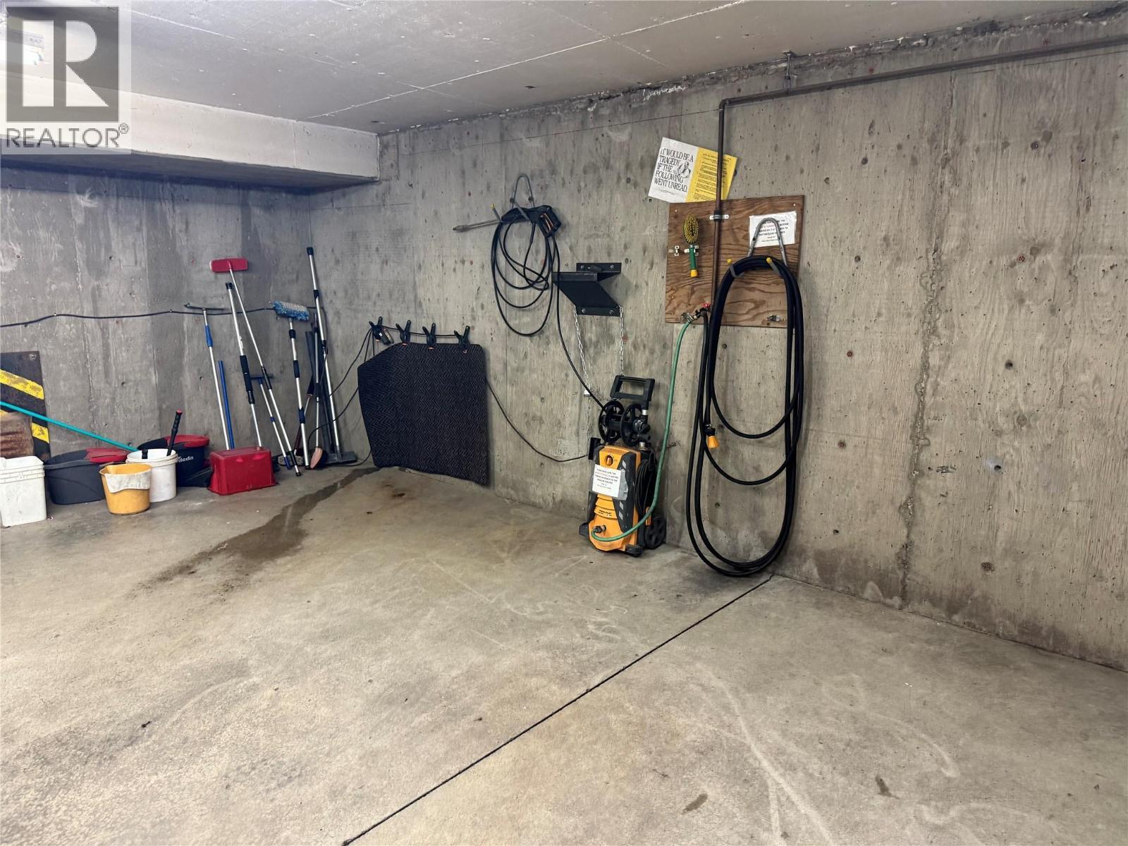 970 Lorne Street Unit# 108, Kamloops, BC - Indoor Photo Showing Garage
