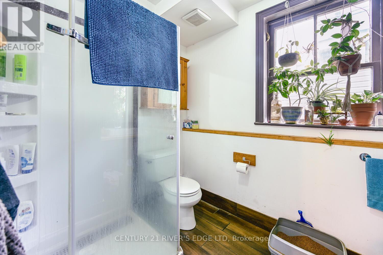 188 Armstrong Street, Ottawa, ON - Indoor Photo Showing Bathroom