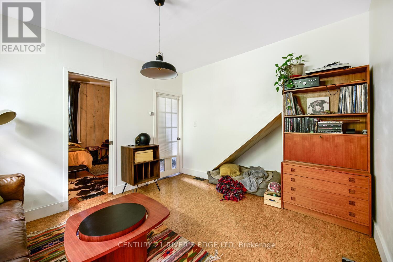 188 Armstrong Street, Ottawa, ON - Indoor