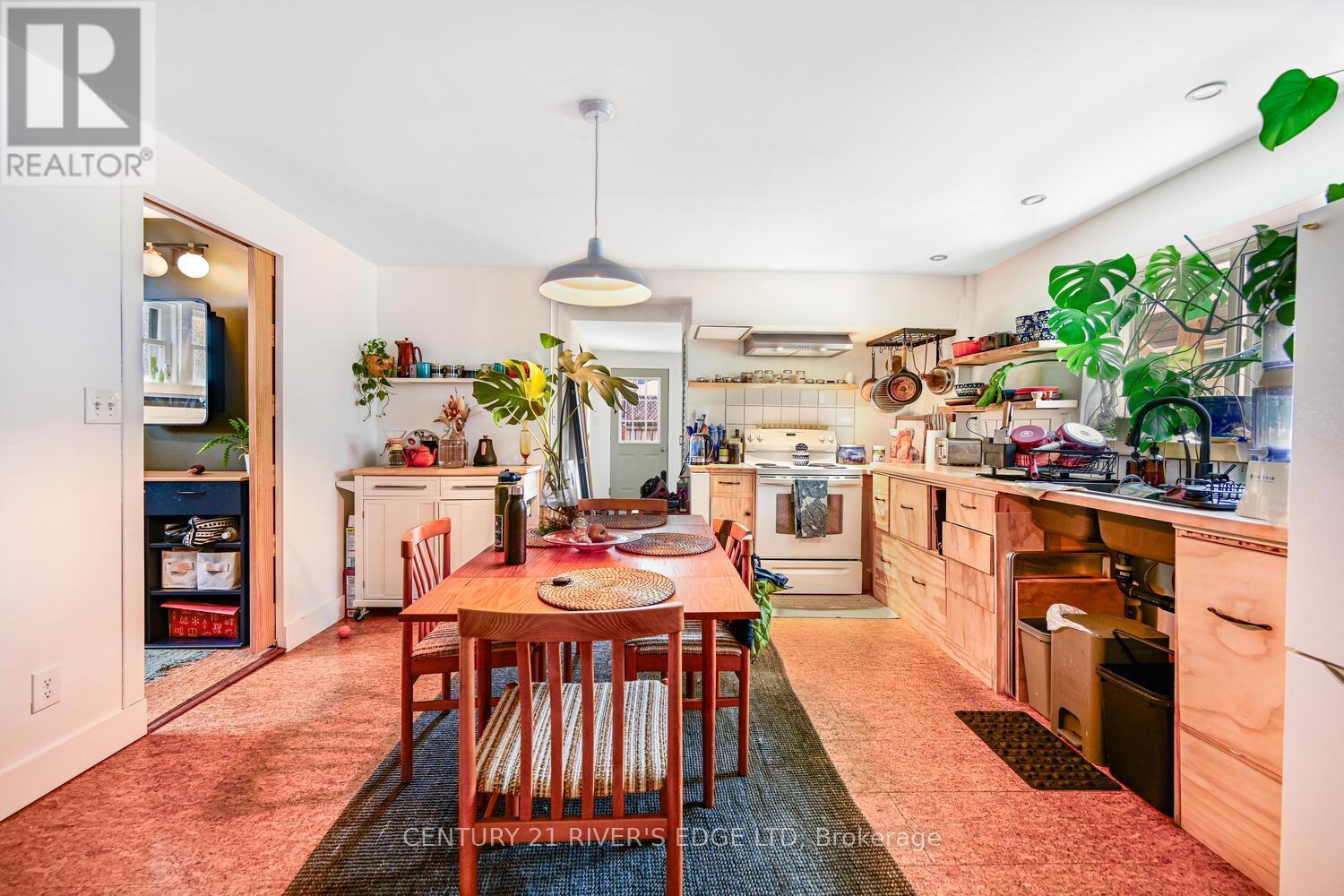 188 Armstrong Street, Ottawa, ON - Indoor Photo Showing Other Room