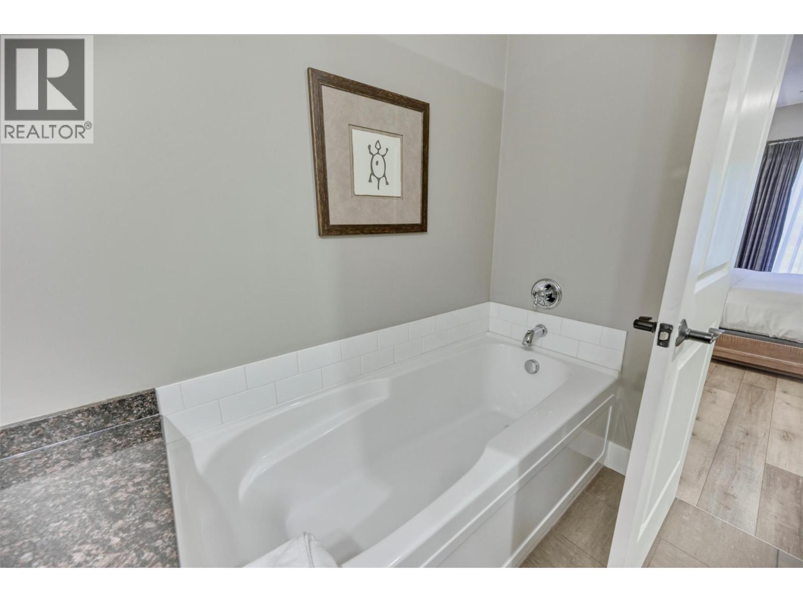 1200 Rancher Creek Road Unit# 236C, Osoyoos, BC - Indoor Photo Showing Bathroom