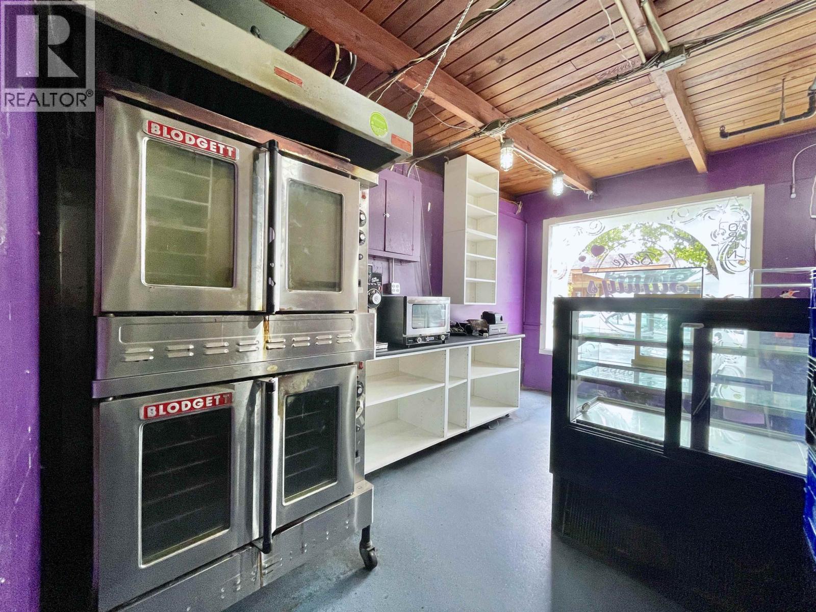 2 292 Gower Point Road, Gibsons, BC