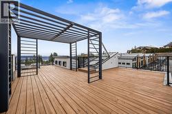Huge Rooftop Patio with Panoramic Views of the Lake and Mountains! -