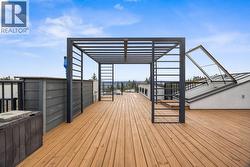 Huge Rooftop Patio with Panoramic Views of the Lake and Mountains! -