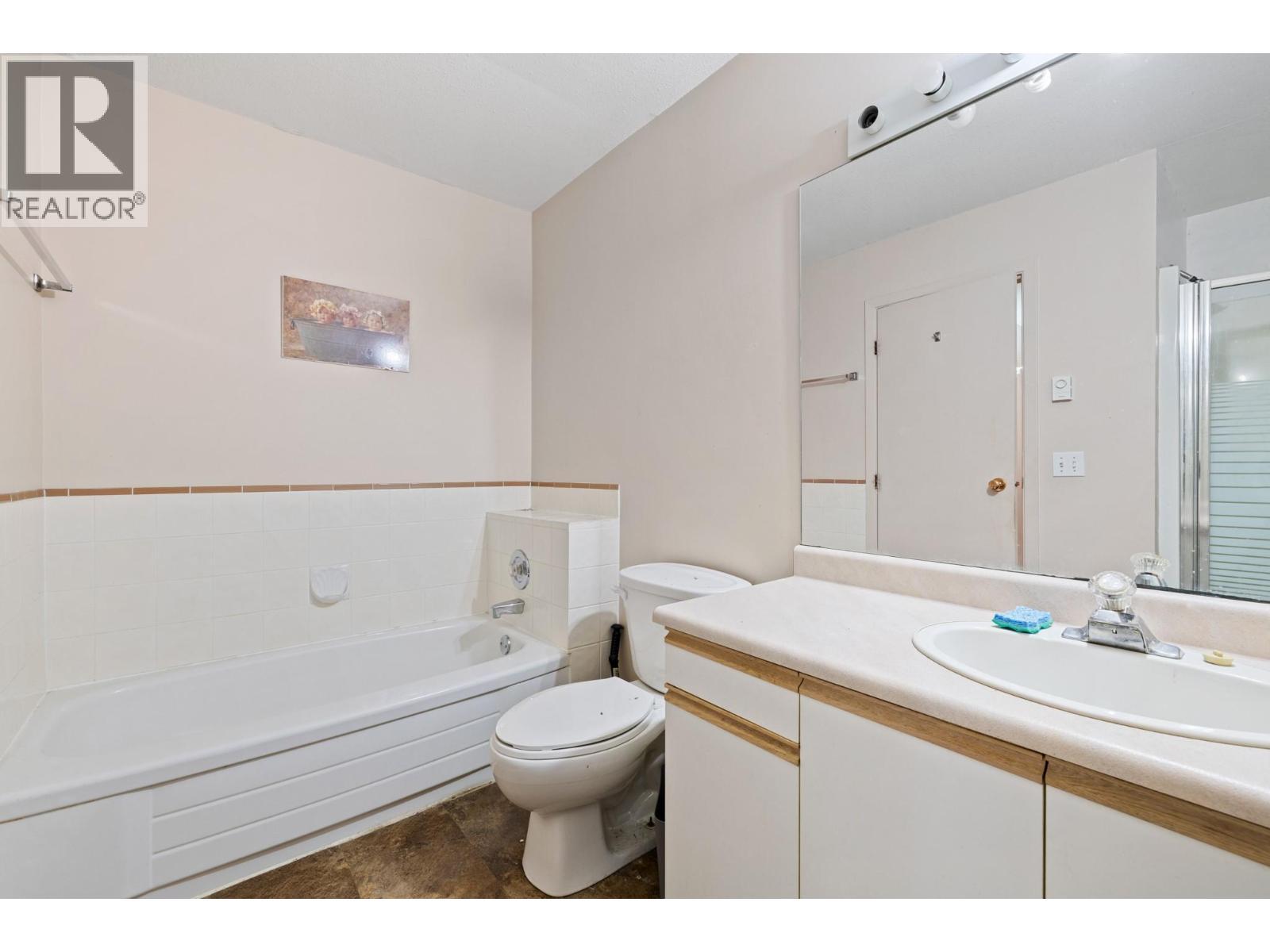 7475 Porcupine Road Unit# 3, Big White, BC - Indoor Photo Showing Bathroom