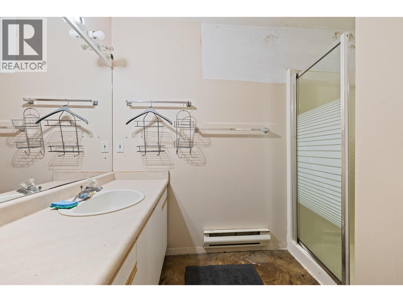 7475 Porcupine Road Unit# 3, Big White, BC - Indoor Photo Showing Bathroom