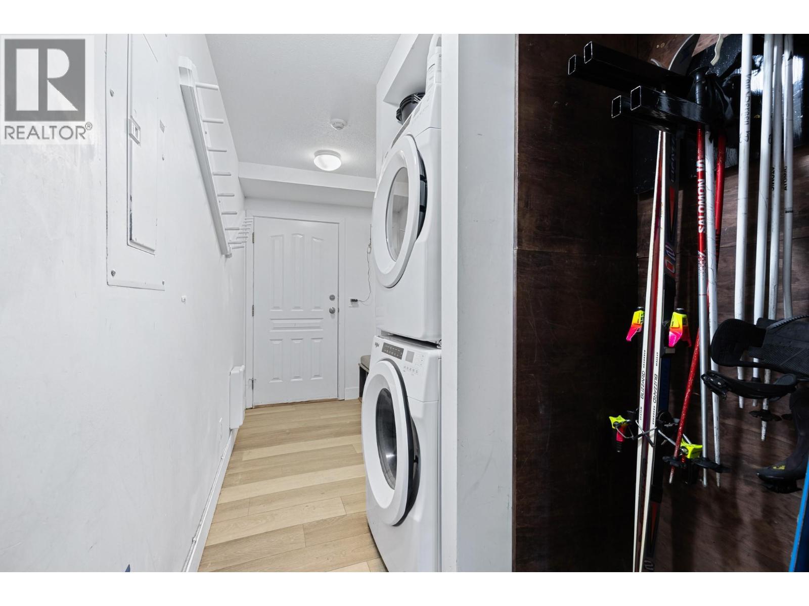 7475 Porcupine Road Unit# 3, Big White, BC - Indoor Photo Showing Laundry Room