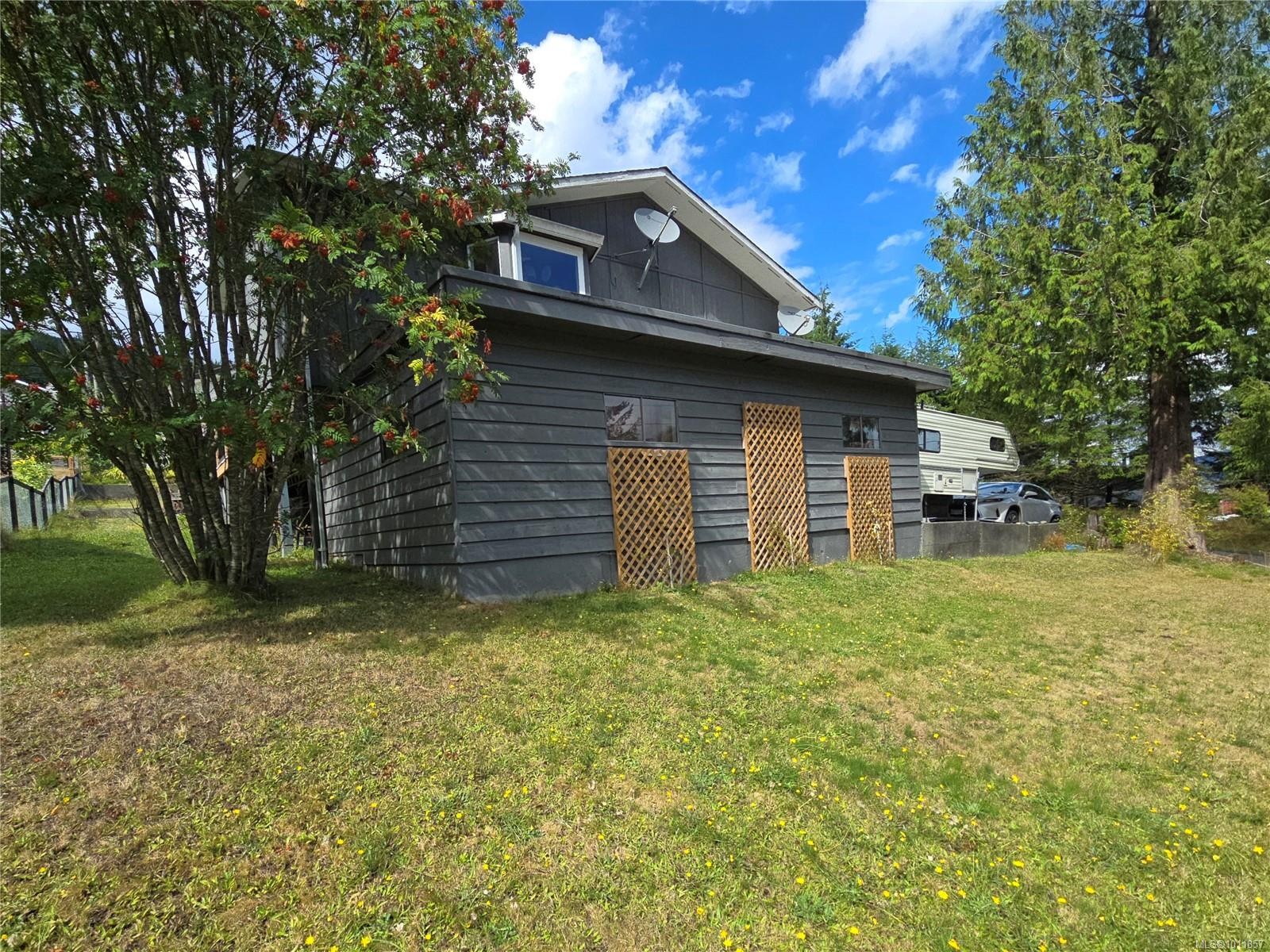 170 Seaview St, Sayward, BC