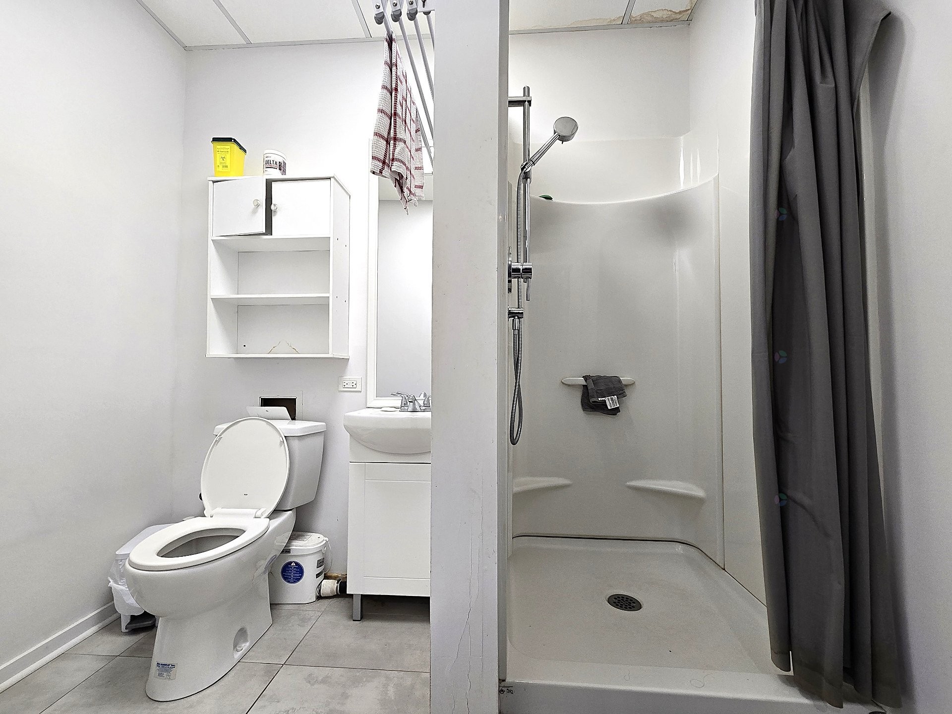 Bathroom - 449 Boul. Industriel, Saint-Eustache, QC - Indoor Photo Showing Bathroom