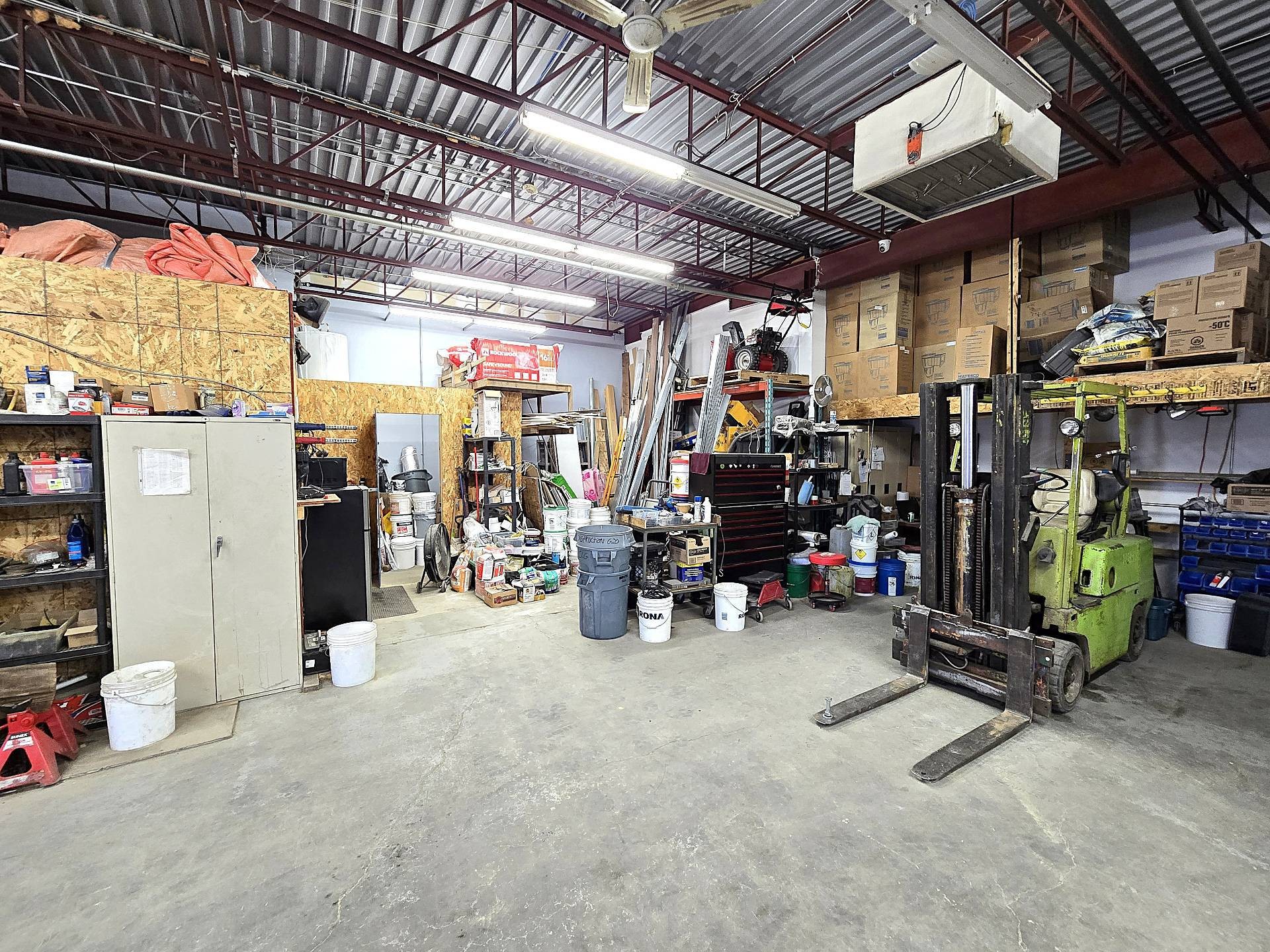 Warehouse - 449 Boul. Industriel, Saint-Eustache, QC - Indoor Photo Showing Basement