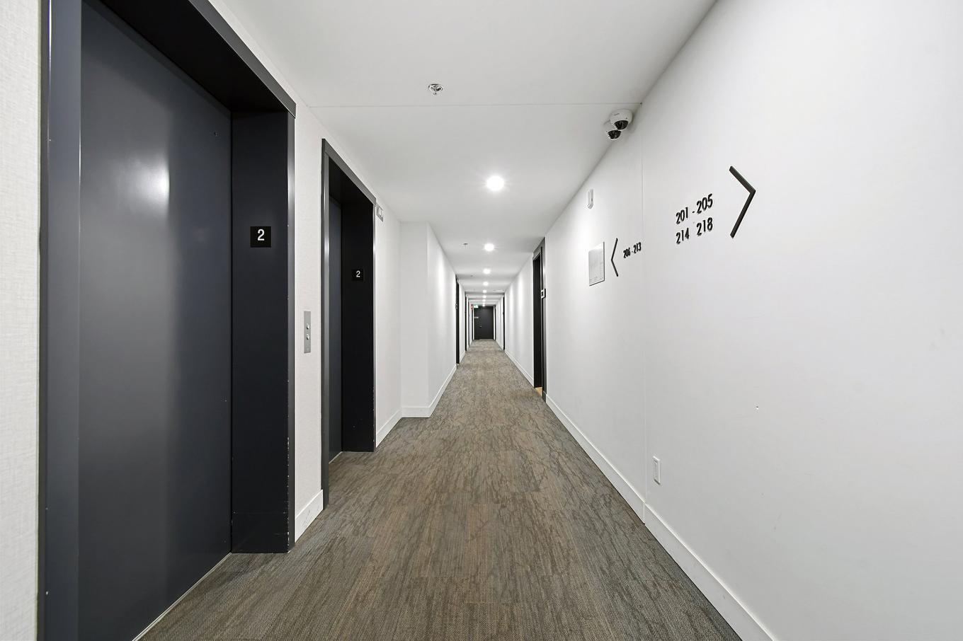 Elevator - 211-1431 Av. De La Gare, Mascouche, QC - Indoor Photo Showing Other Room