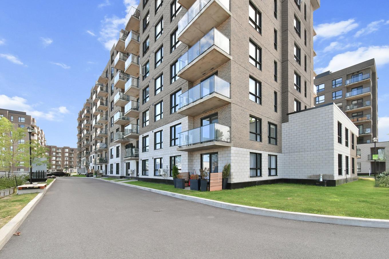 Exterior - 211-1431 Av. De La Gare, Mascouche, QC - Outdoor With Facade