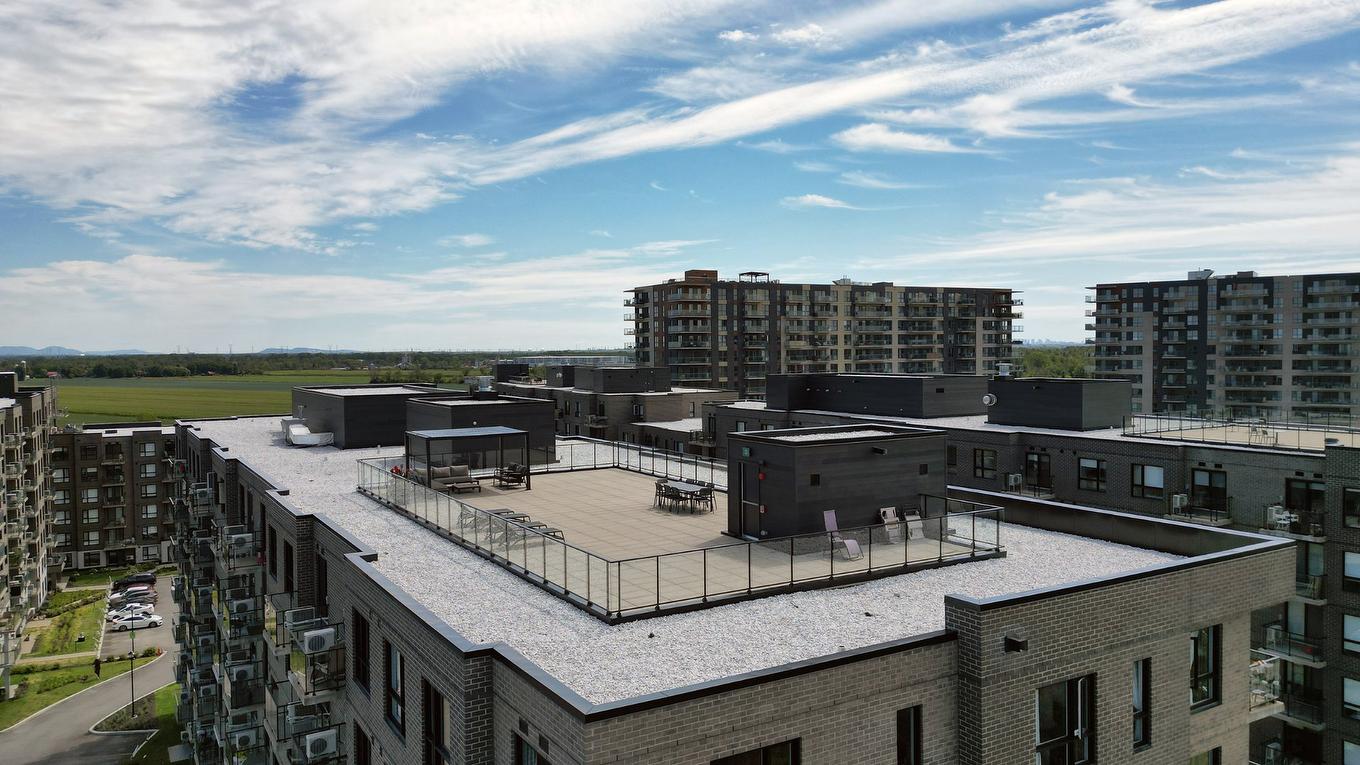 Patio - 211-1431 Av. De La Gare, Mascouche, QC - Outdoor With View