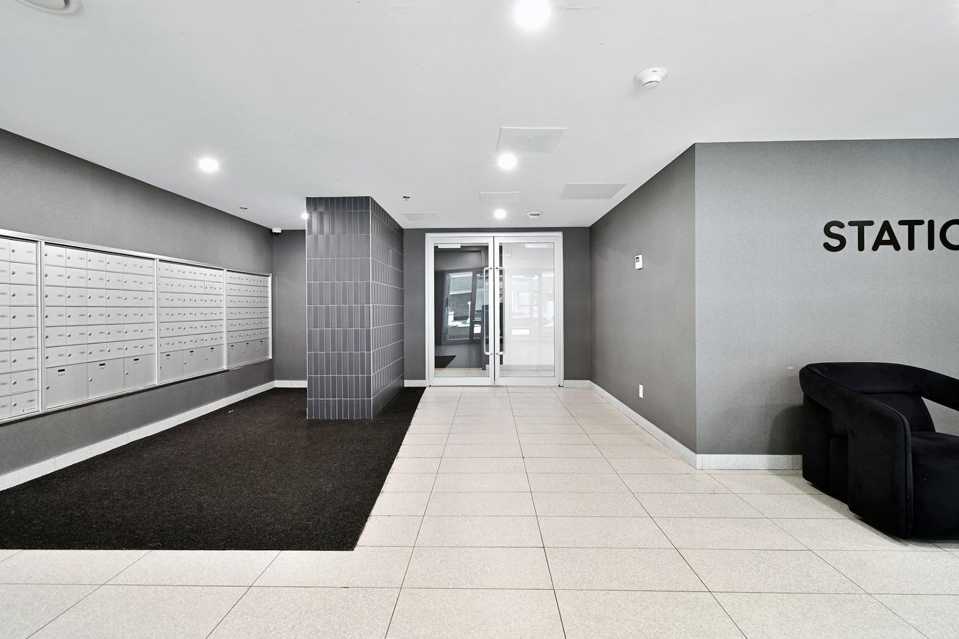 Hall - 211-1431 Av. De La Gare, Mascouche, QC - Indoor Photo Showing Other Room