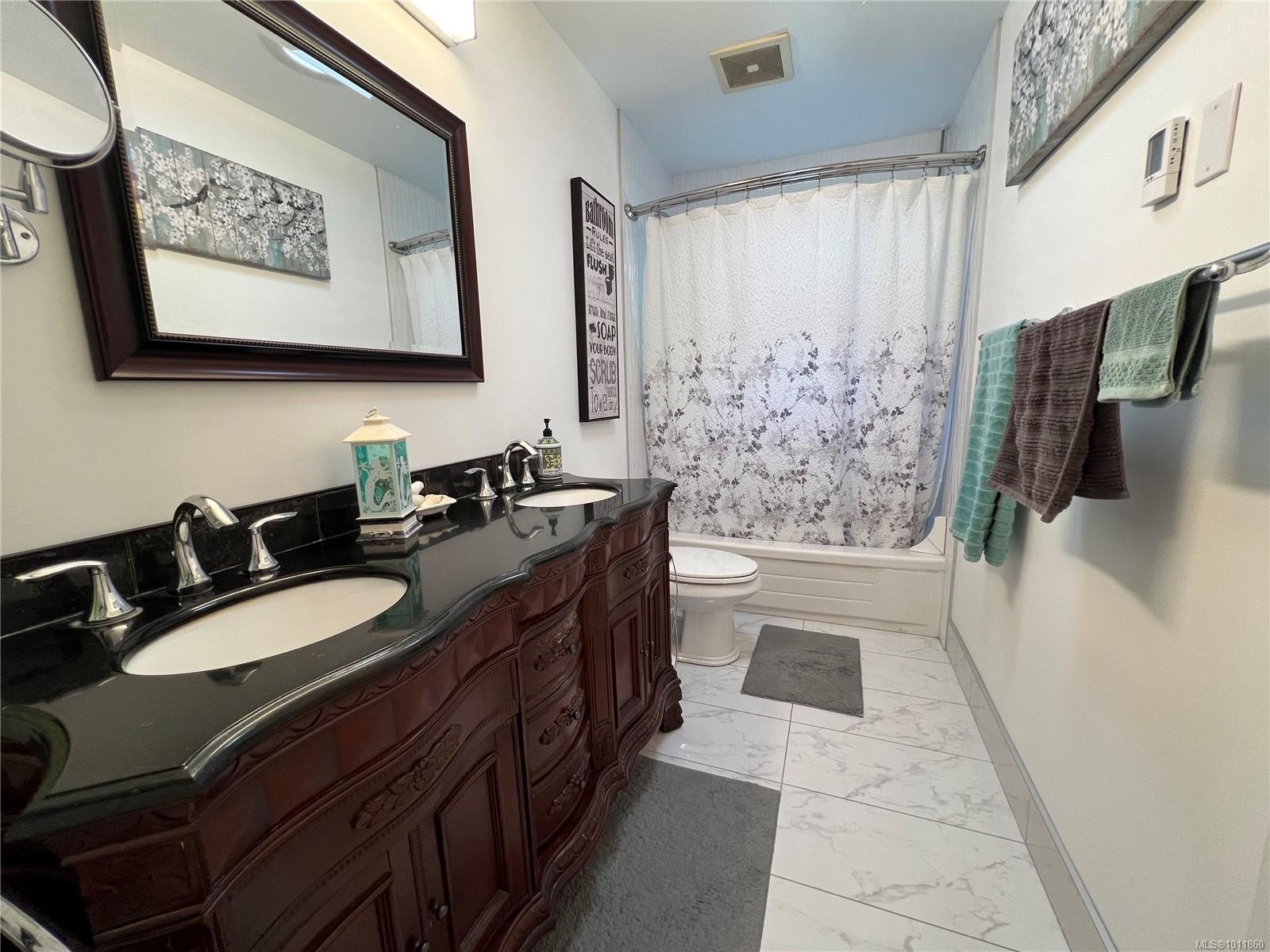 539 Rowan Ave, Parksville, BC