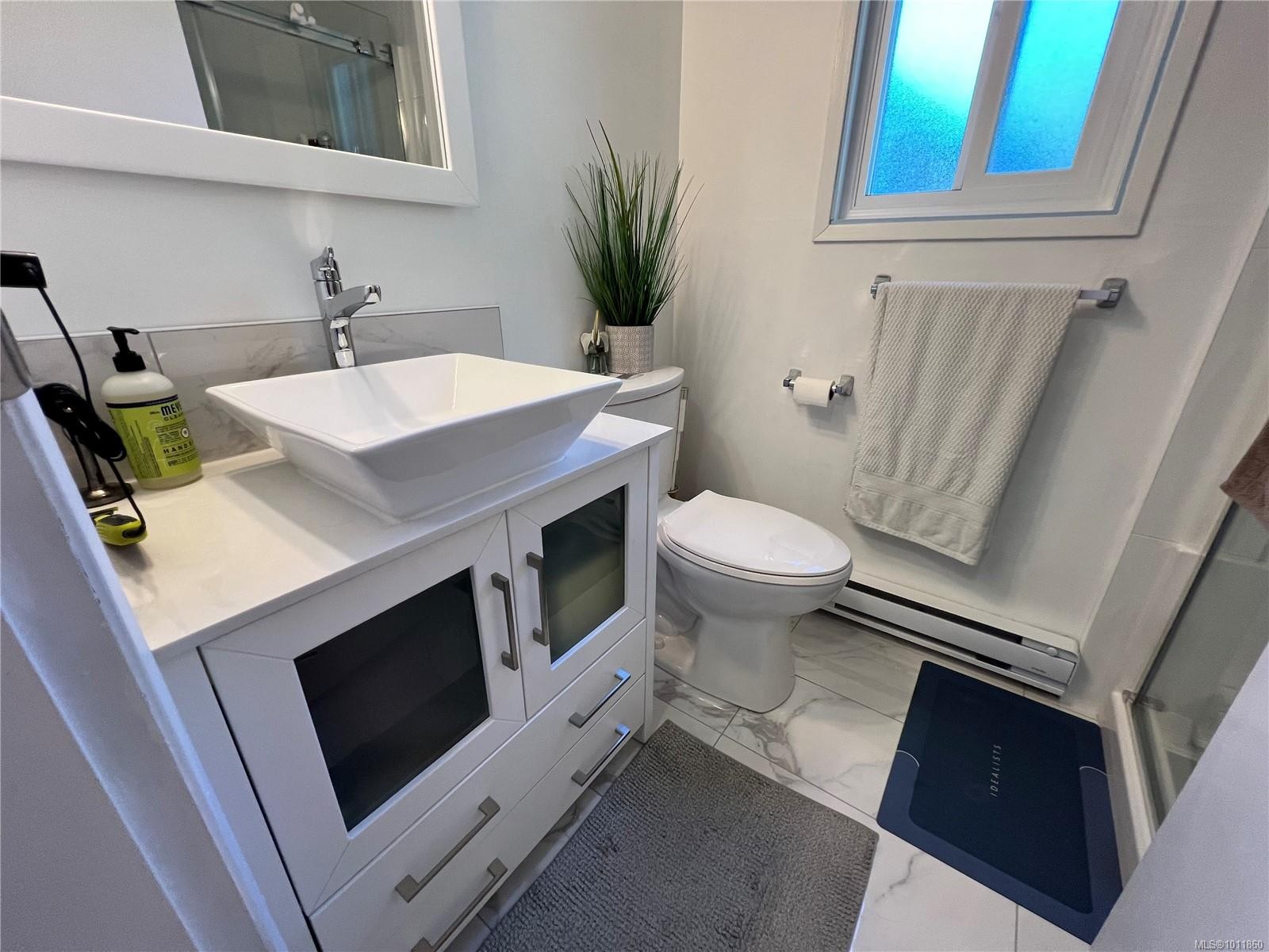 539 Rowan Ave, Parksville, BC