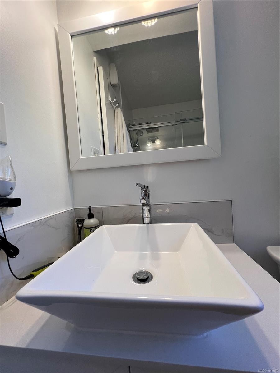 539 Rowan Ave, Parksville, BC