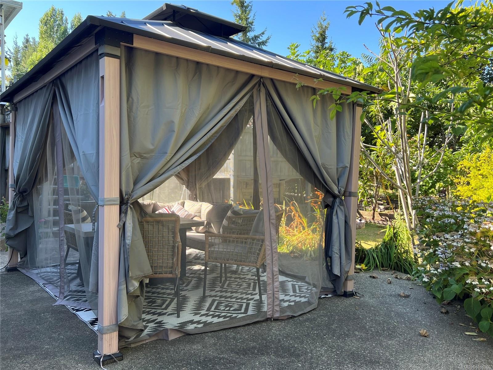 539 Rowan Ave, Parksville, BC