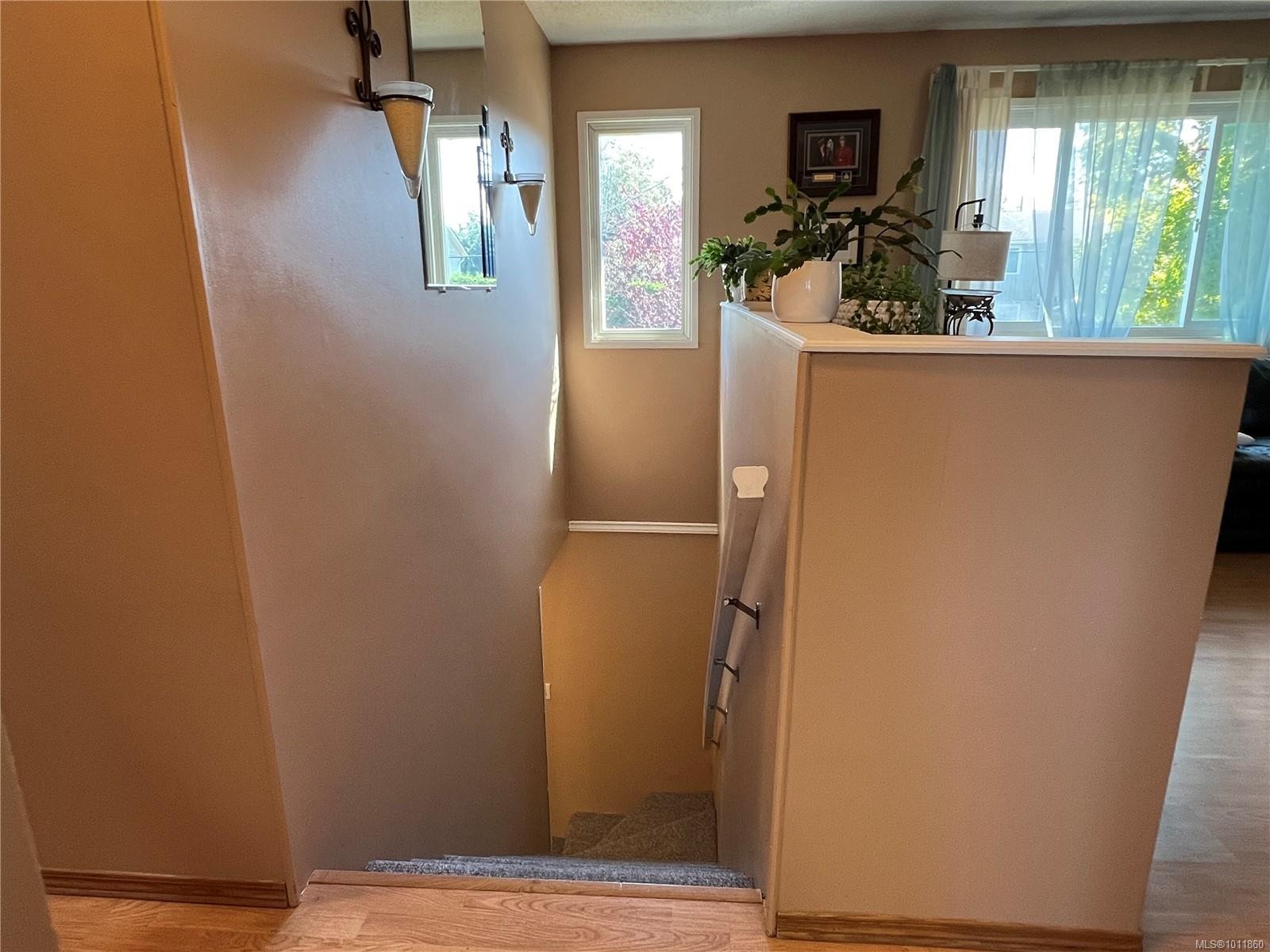 539 Rowan Ave, Parksville, BC