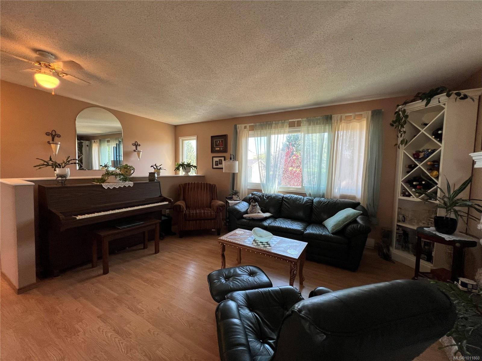 539 Rowan Ave, Parksville, BC