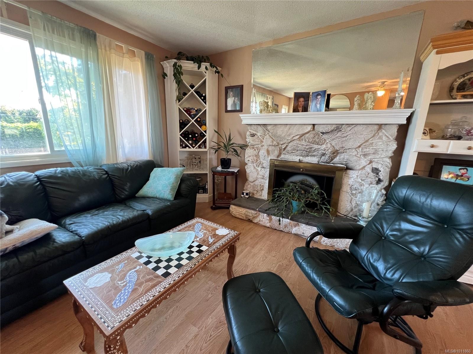 539 Rowan Ave, Parksville, BC