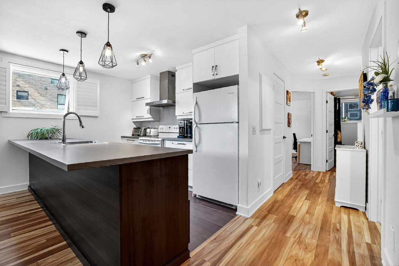 Kitchen - 001-3661 Rue Fernand-Flipot, Longueuil (Saint-Hubert), QC - Indoor Photo Showing Kitchen With Double Sink