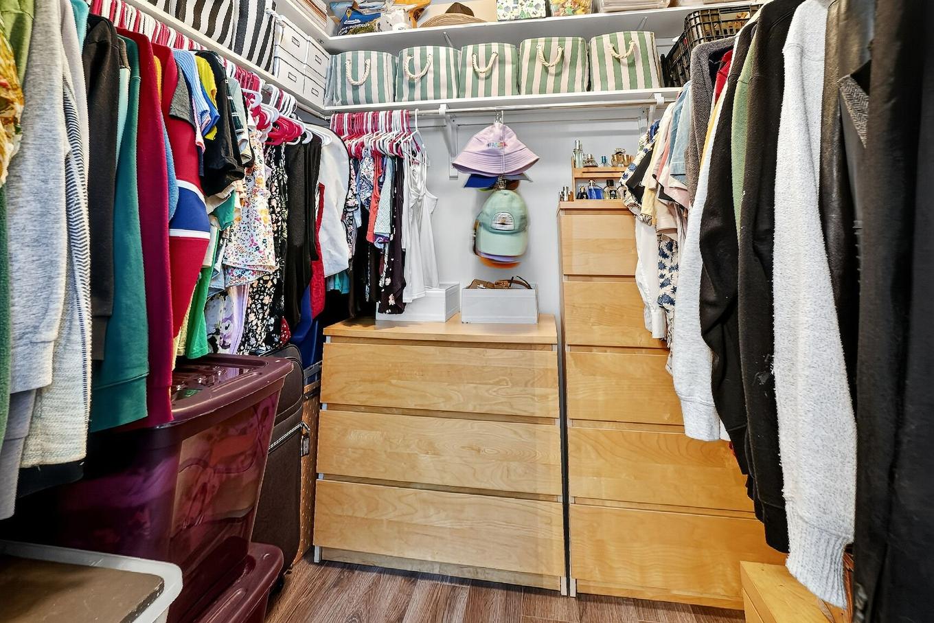 Walk-in closet - 001-3661 Rue Fernand-Flipot, Longueuil (Saint-Hubert), QC - Indoor With Storage