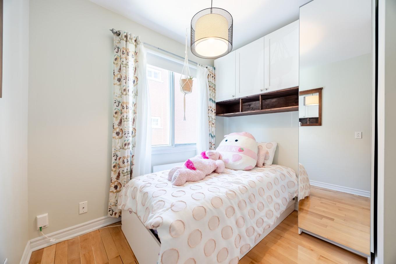 Bedroom - 7719 Av. Rhéaume, Montréal (Anjou), QC - Indoor Photo Showing Bedroom