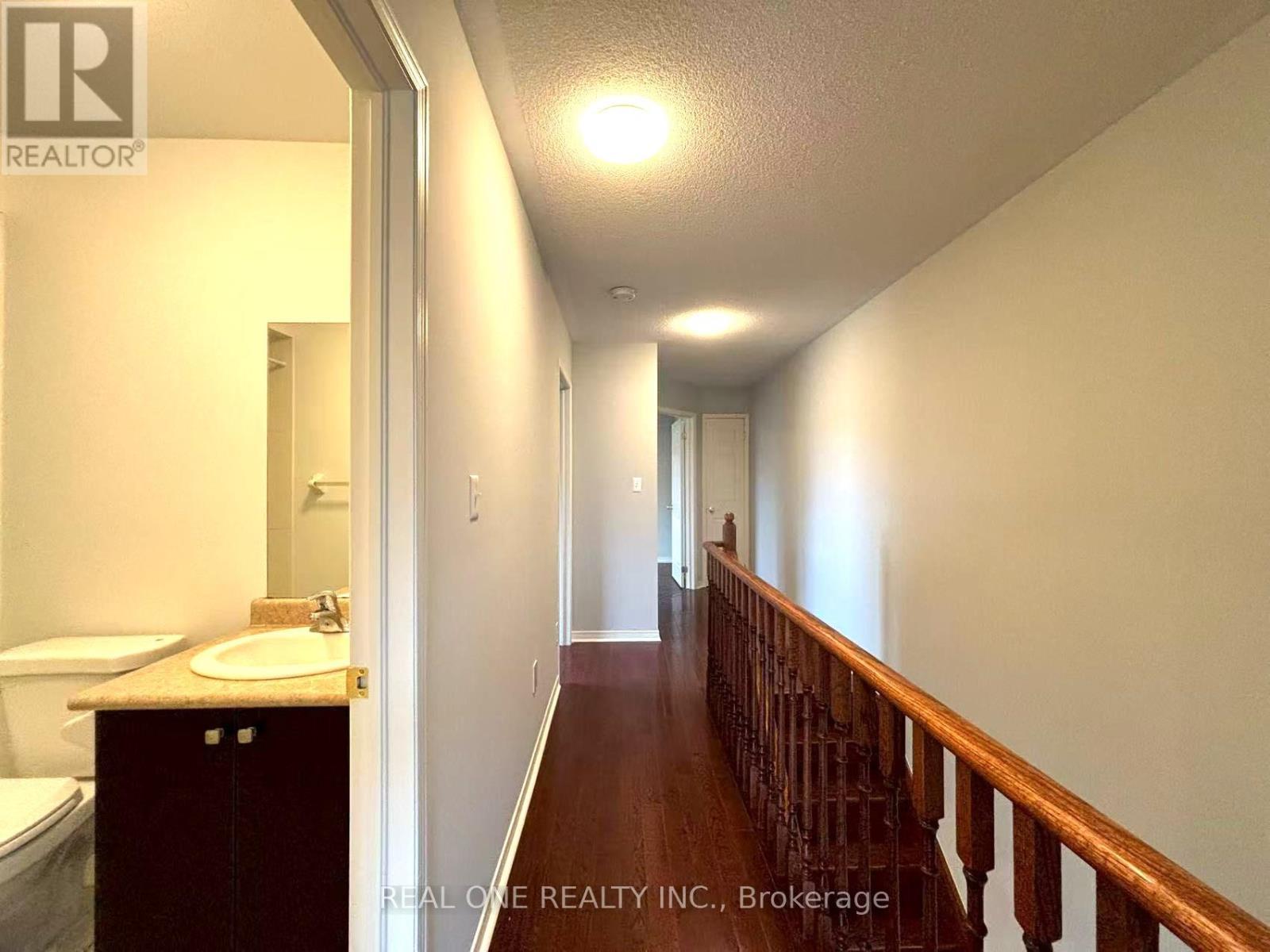 15 Adam Oates Heights, Toronto, ON - Indoor