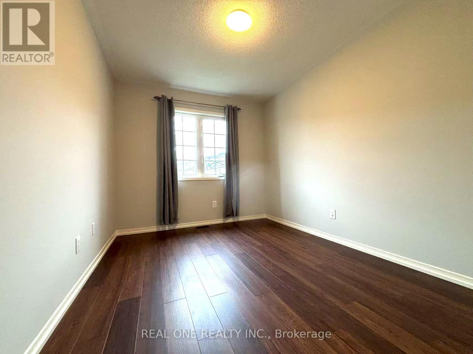 15 Adam Oates Heights, Toronto, ON - Indoor Photo Showing Other Room