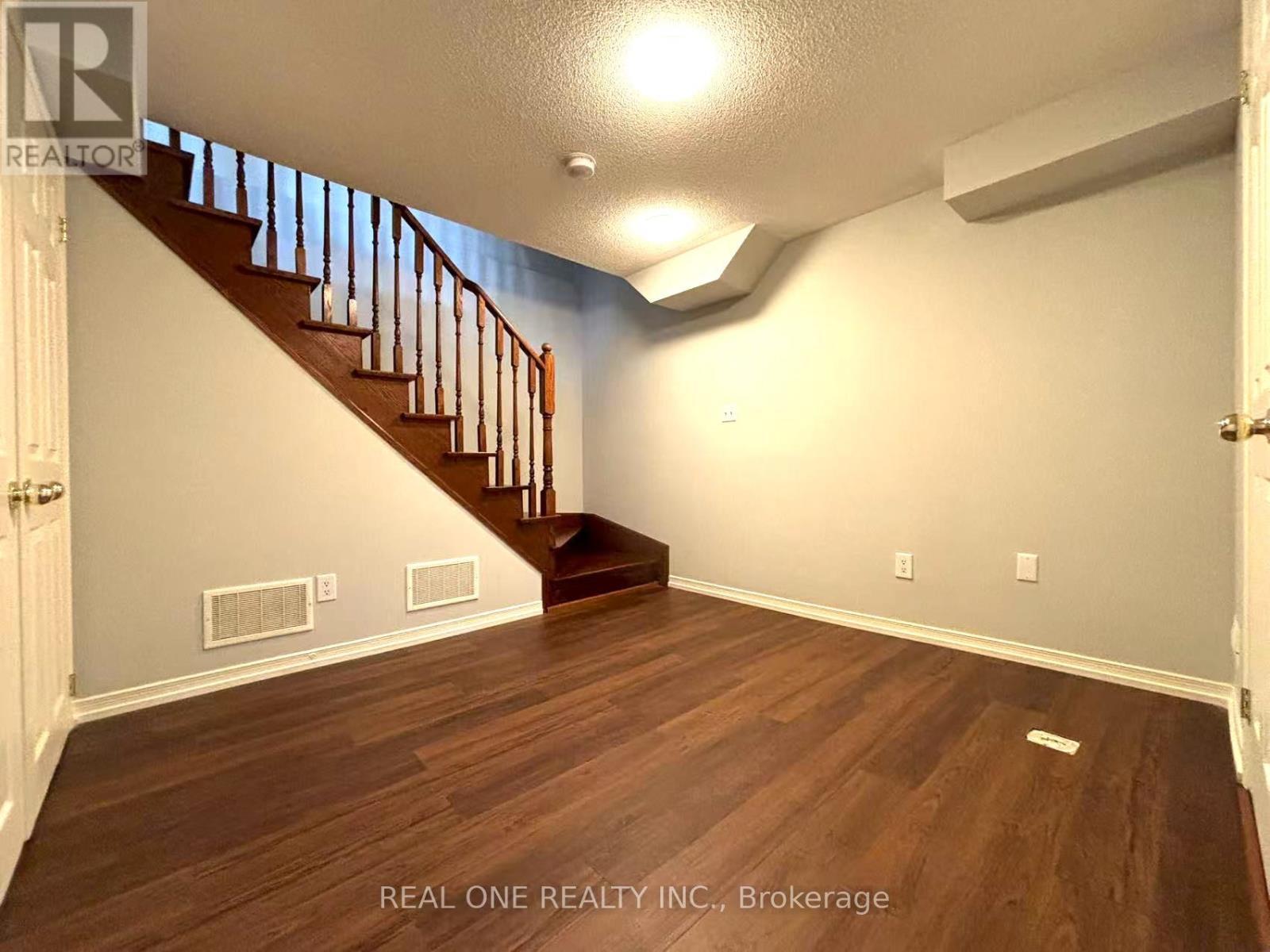 15 Adam Oates Heights, Toronto, ON - Indoor Photo Showing Other Room