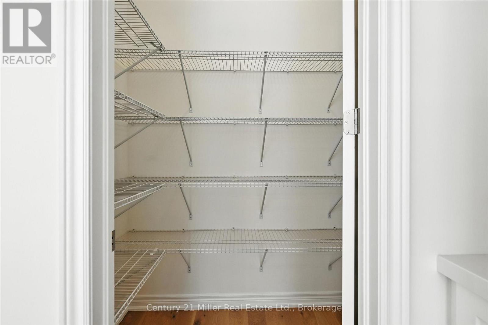 3250 Millicent Avenue, Oakville (Go Glenorchy), ON - Indoor With Storage