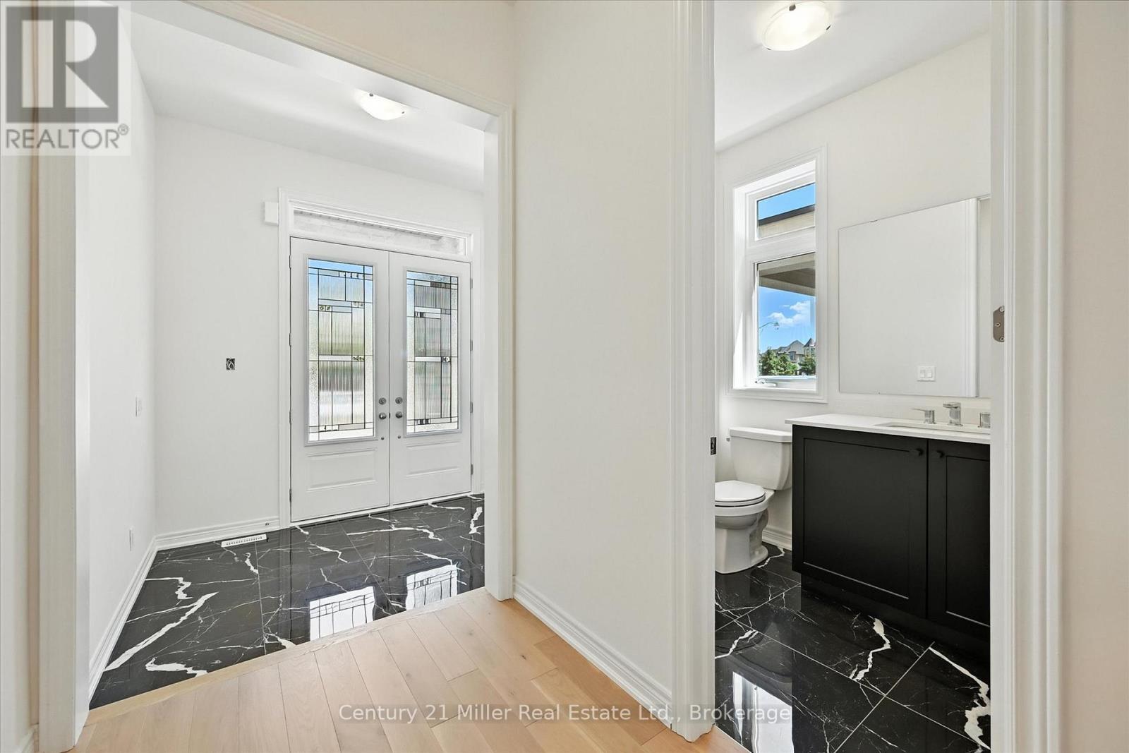 3250 Millicent Avenue, Oakville (Go Glenorchy), ON - Indoor Photo Showing Bathroom