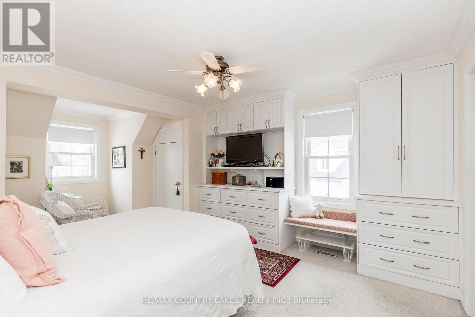 98 Turtle Path, Ramara, ON - Indoor Photo Showing Bedroom