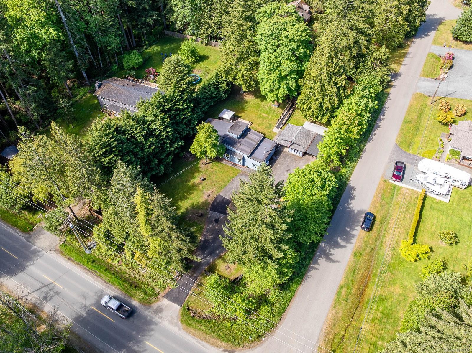1307 Anderton Rd, Comox, BC