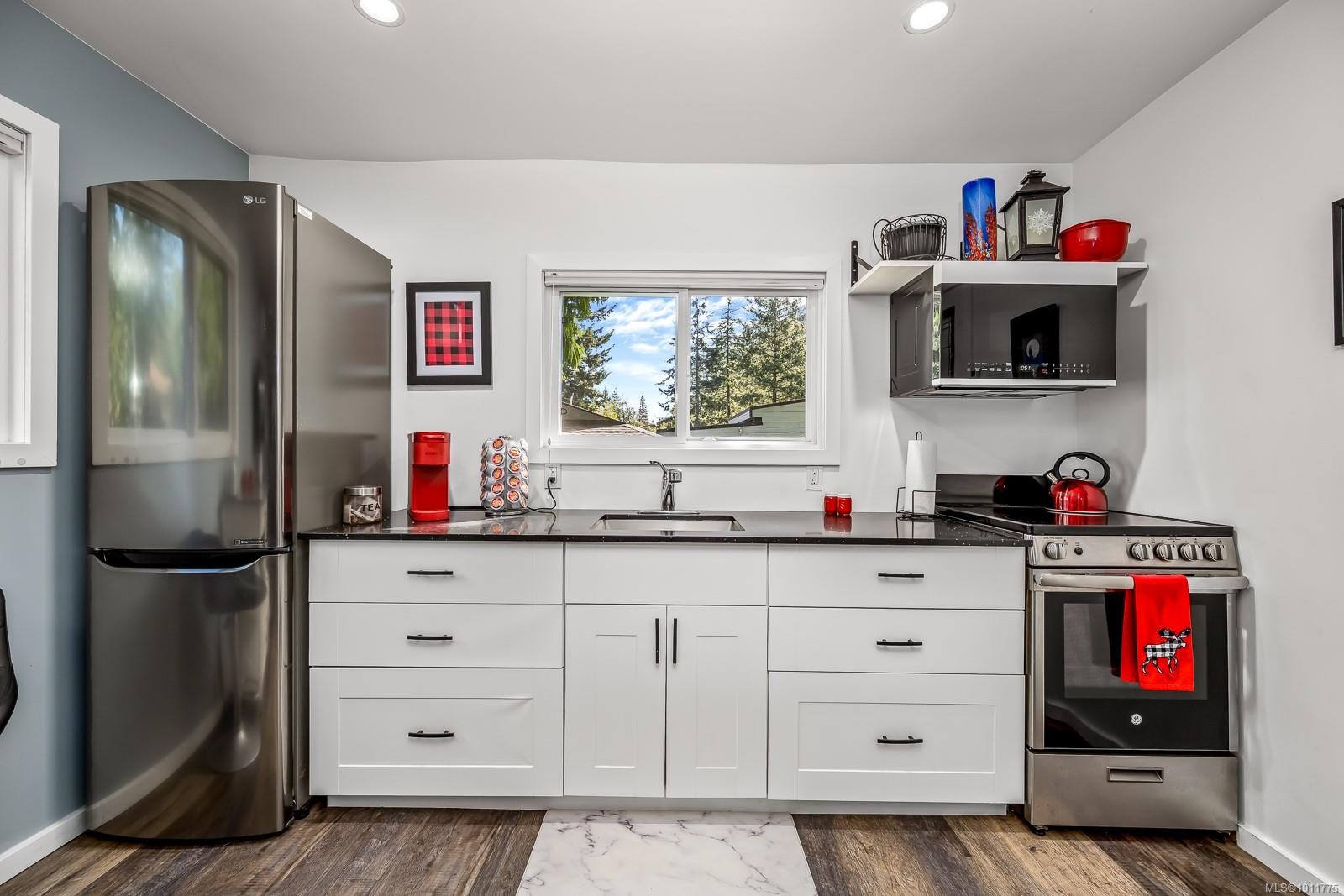 1307 Anderton Rd, Comox, BC