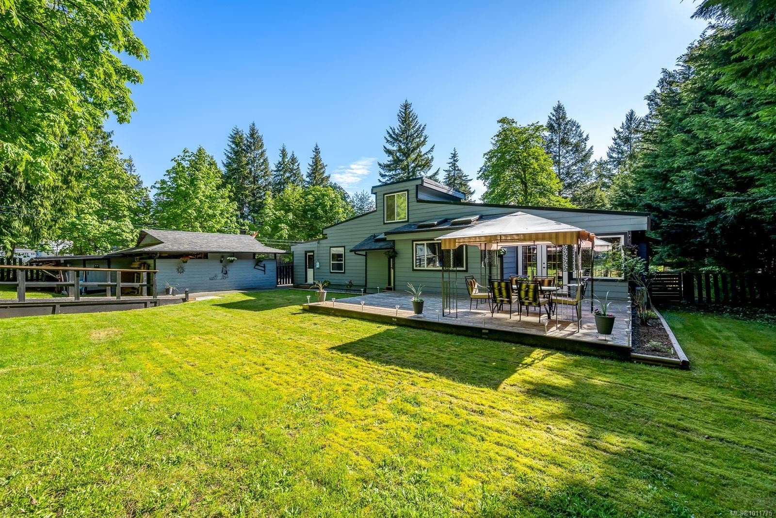 1307 Anderton Rd, Comox, BC