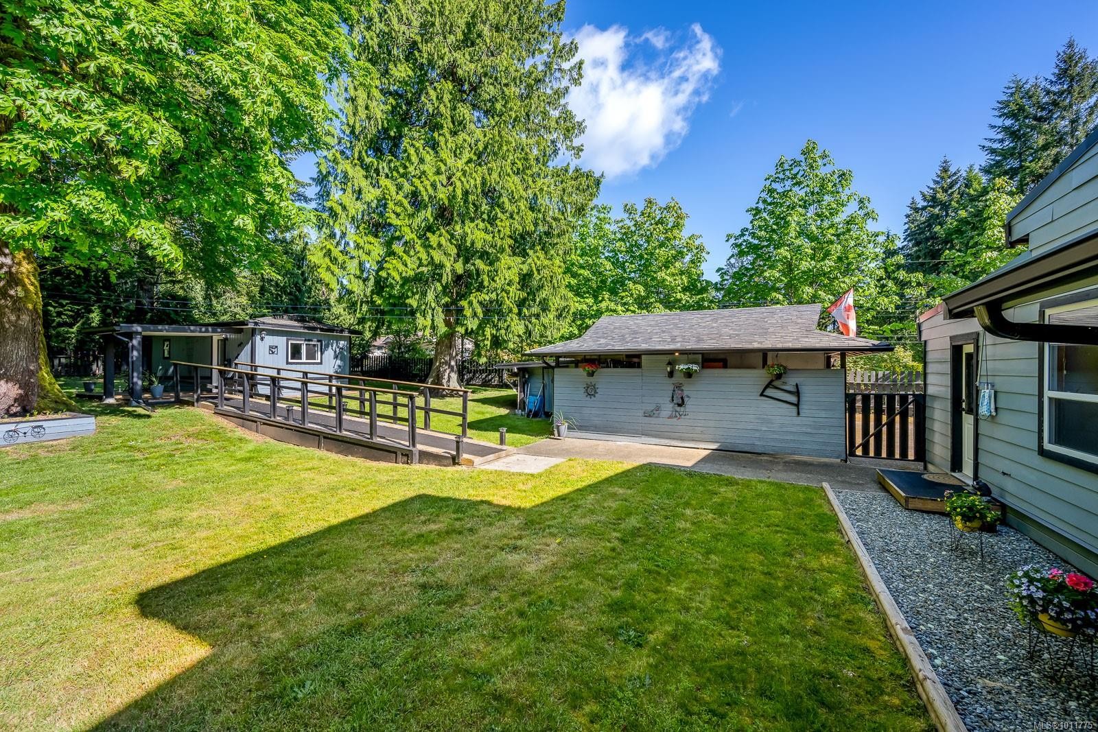 1307 Anderton Rd, Comox, BC