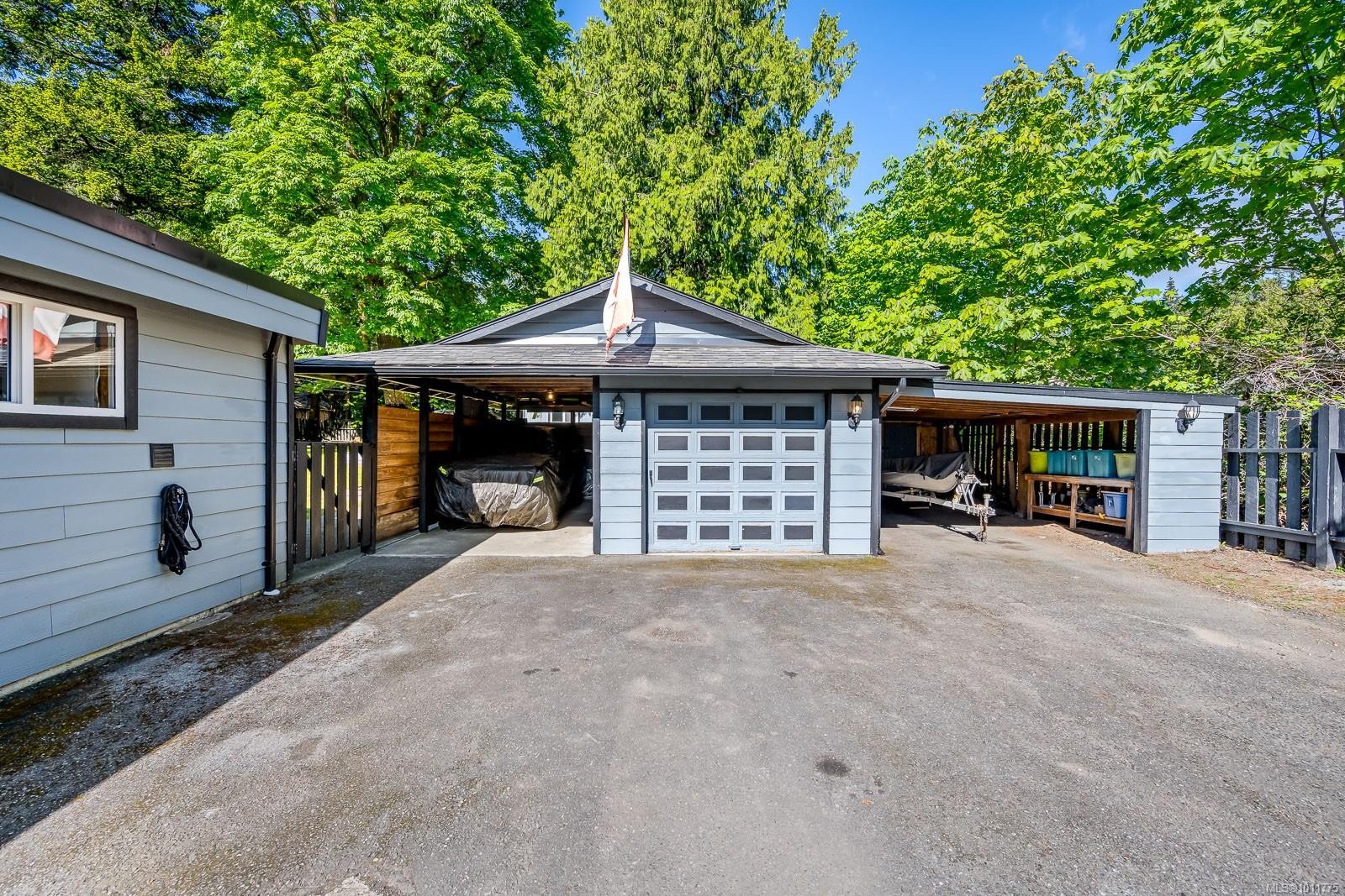 1307 Anderton Rd, Comox, BC