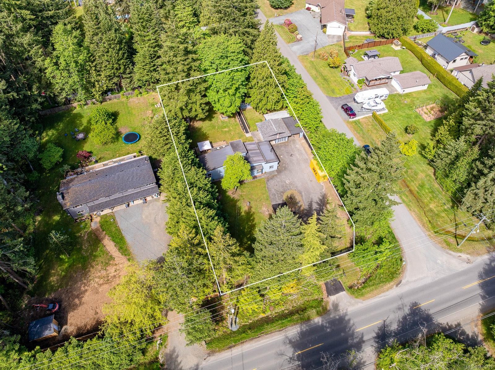 1307 Anderton Rd, Comox, BC