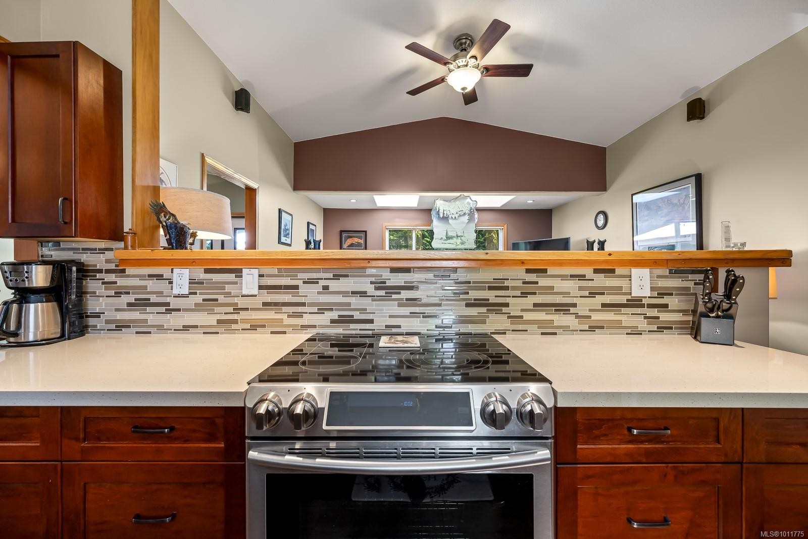 1307 Anderton Rd, Comox, BC