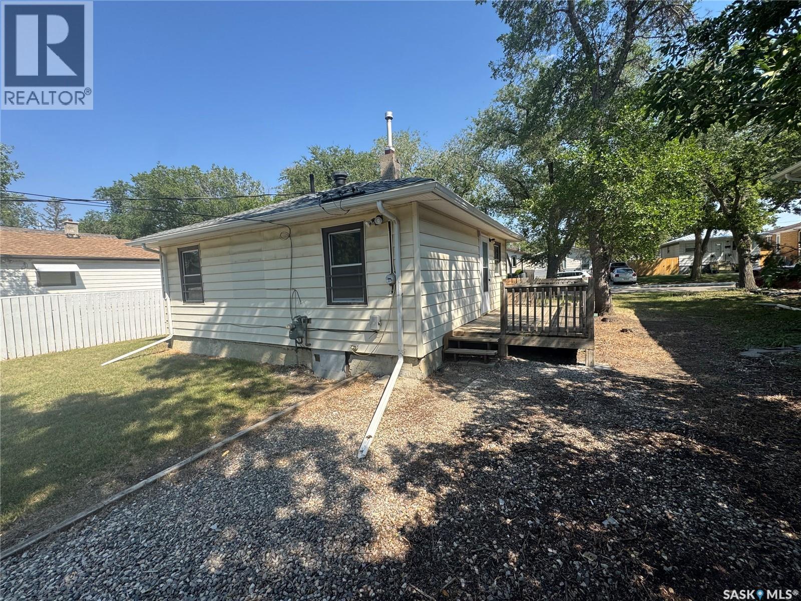 760 Argyle Street, Regina, SK - Outdoor