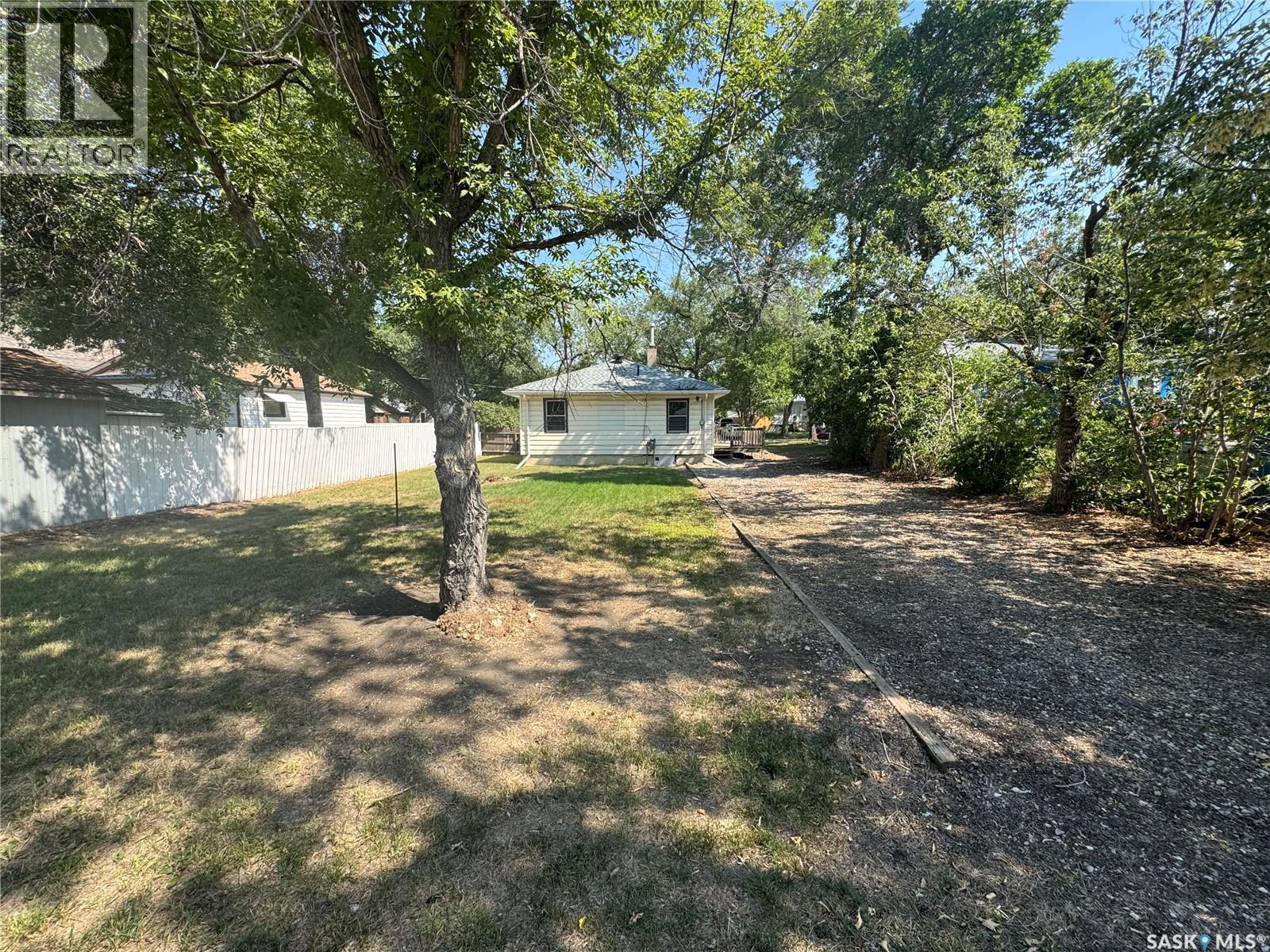 760 Argyle Street, Regina, SK - Outdoor