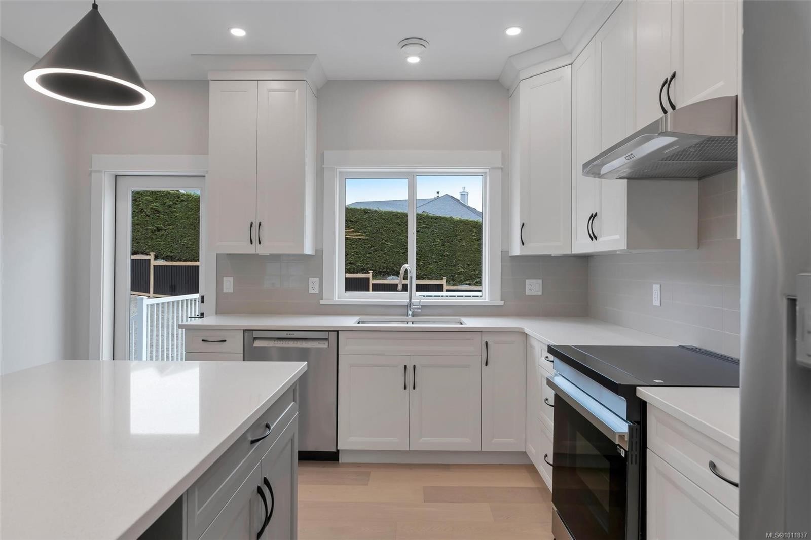 539 Bickford Way, Mill Bay, BC