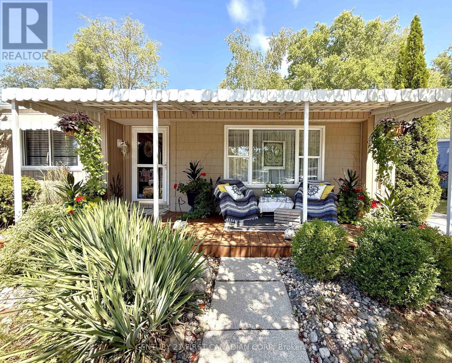 29 Maple Grove Court, South Huron (Stephen), ON - Outdoor With Deck Patio Veranda