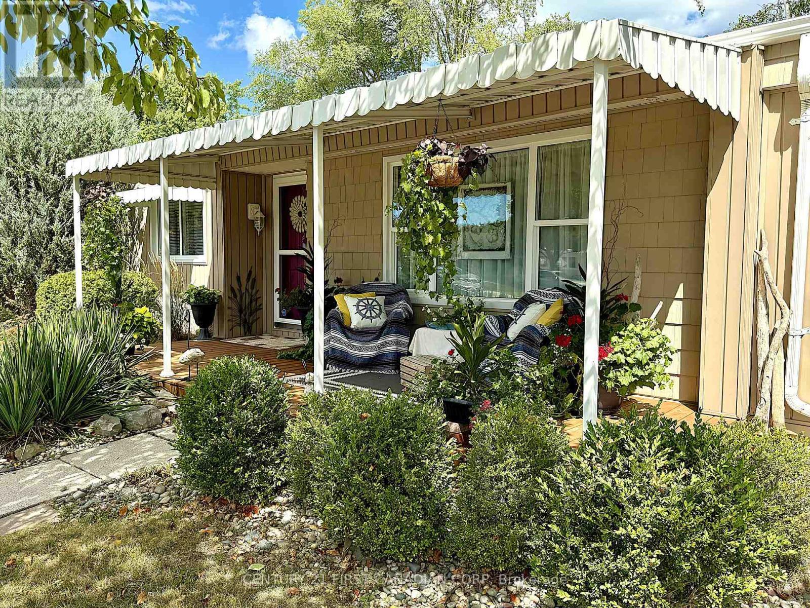 29 Maple Grove Court, South Huron (Stephen), ON - Outdoor With Deck Patio Veranda