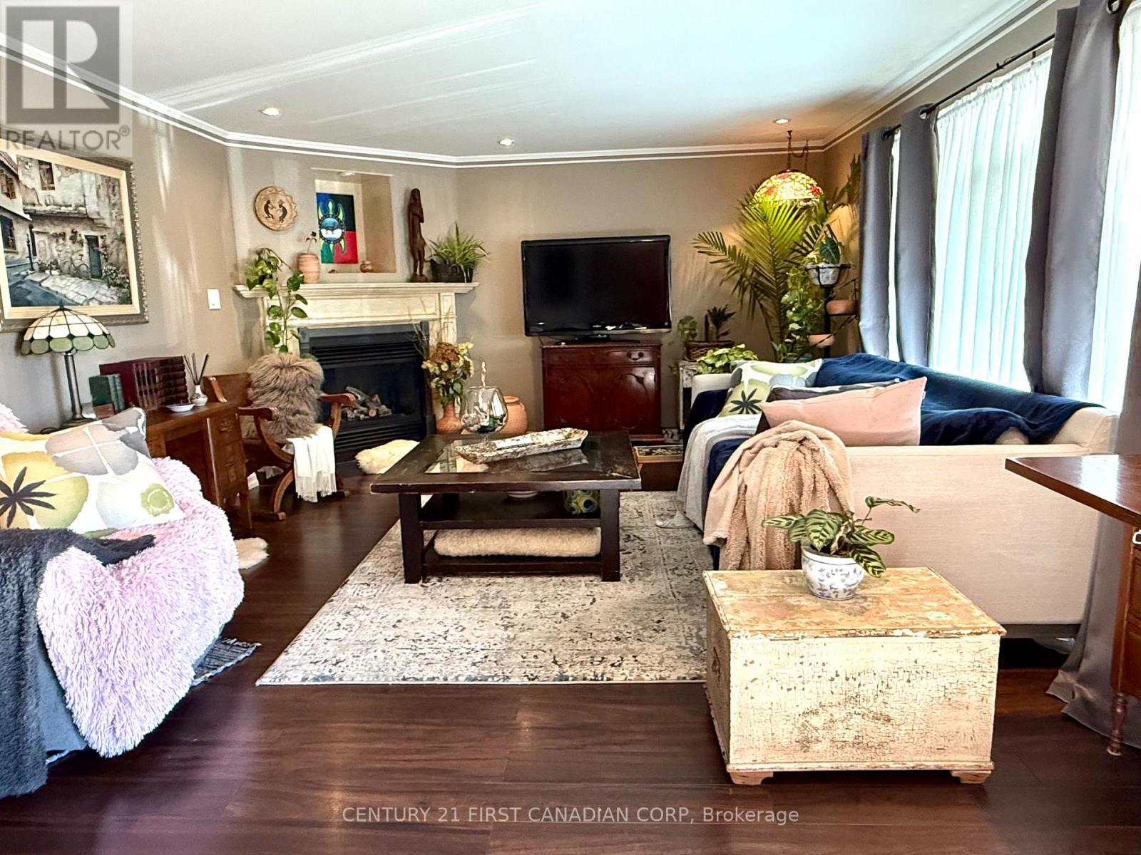 29 Maple Grove Court, South Huron (Stephen), ON - Indoor With Fireplace