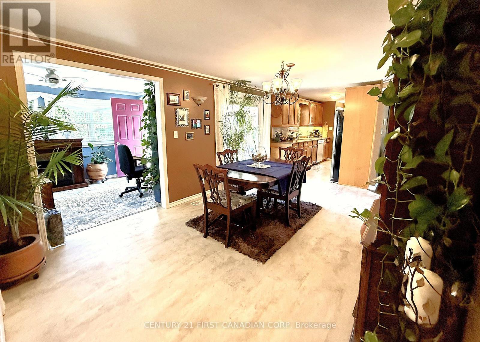 29 Maple Grove Court, South Huron (Stephen), ON - Indoor