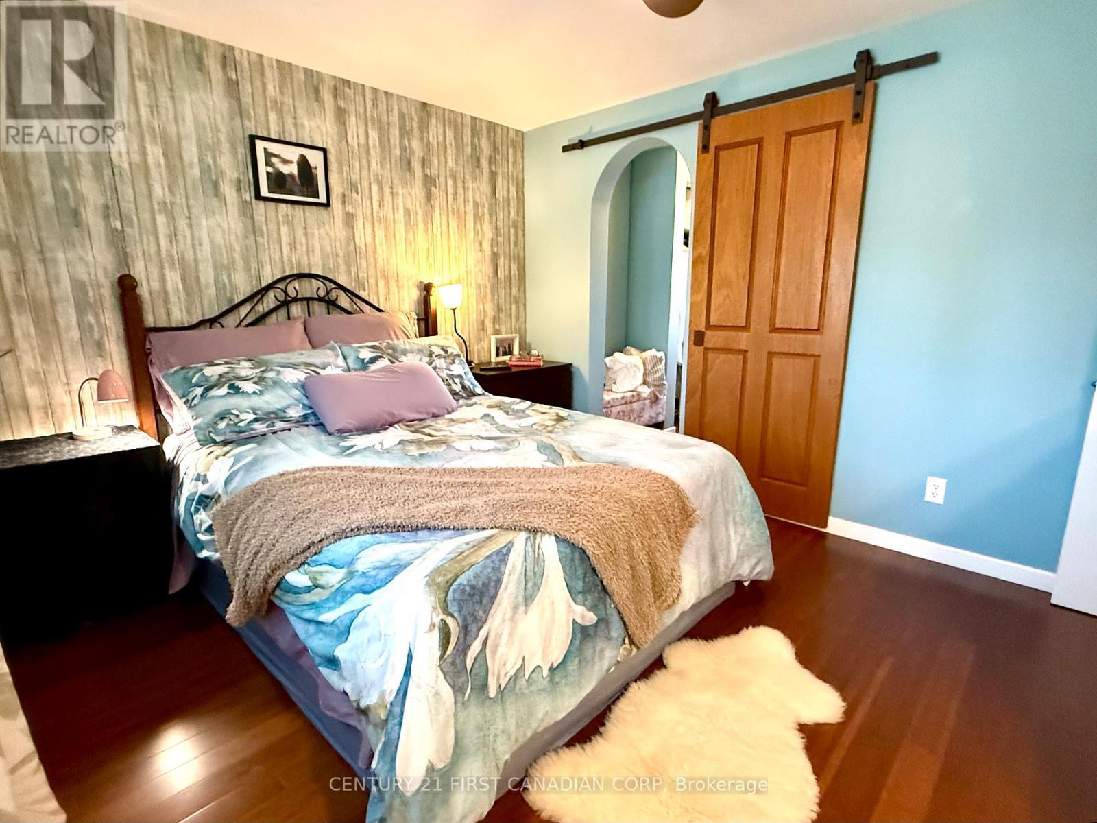 29 Maple Grove Court, South Huron (Stephen), ON - Indoor Photo Showing Bedroom